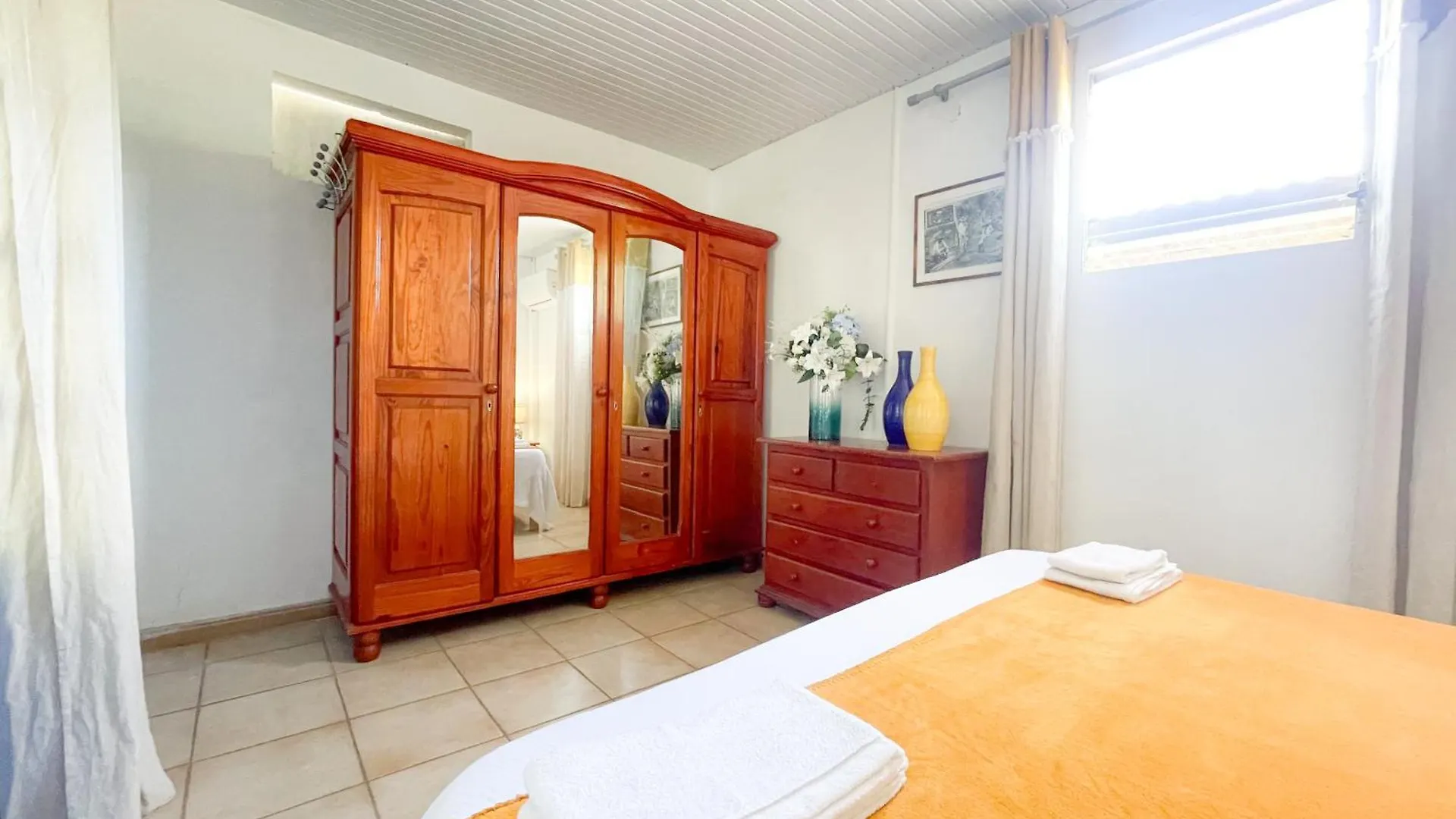 Grande Villa Climatisee,Jardin, Ideale Famille, Groupe Amis, Proche Port De Peche,Littoral Le Diamant 0*,  Martynika